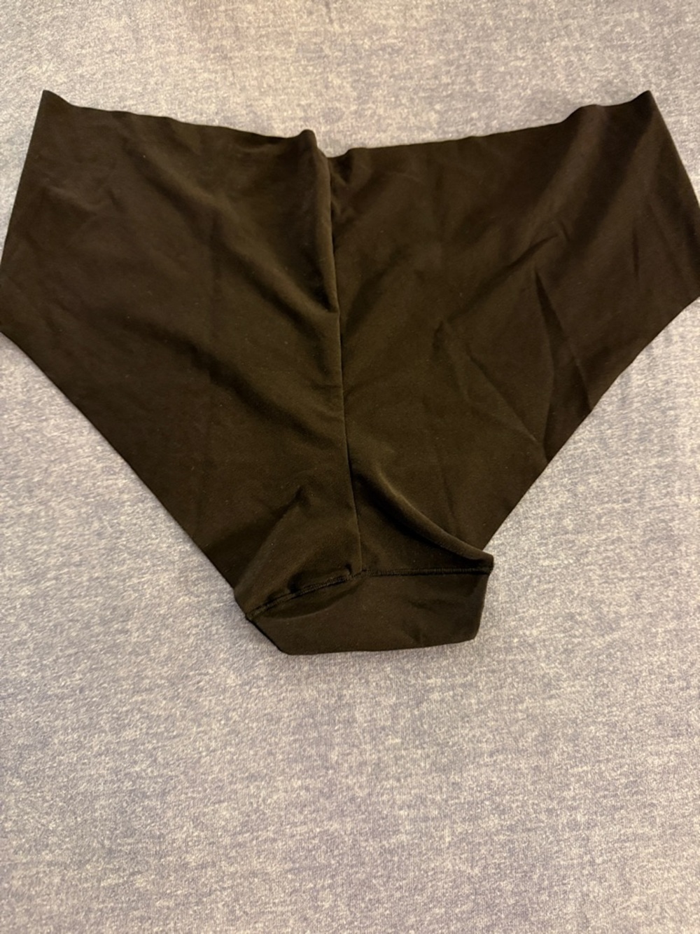 Victoria’s Secret Set of 2 Panties Size L 1 Black 1 Silver - Picture 4 of 13